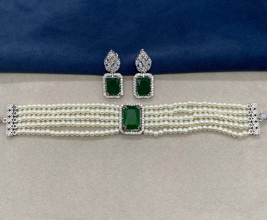 Green Classic Pearl Choker