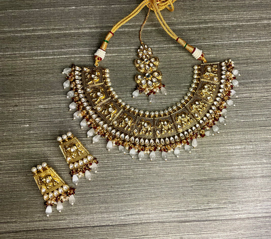 Ivory Karini Necklace Set