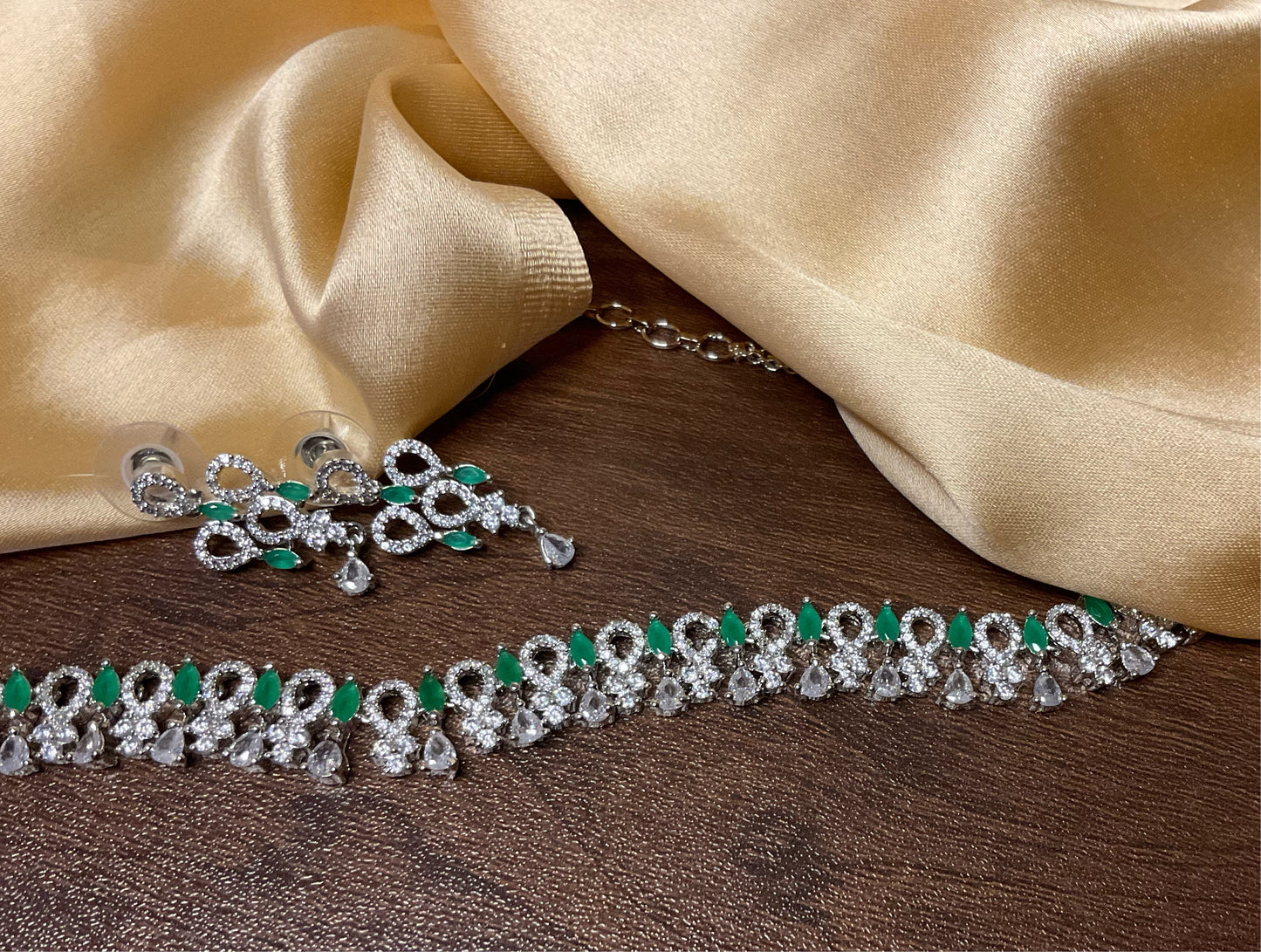 Green Diya Necklace Set