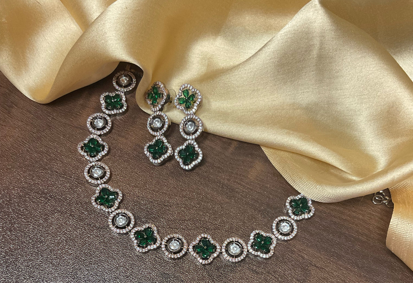 Green Yuthika Necklace Set