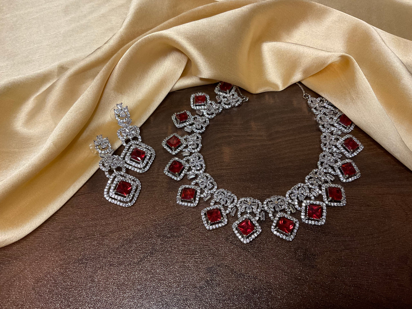 Red Manjusha Necklace Set