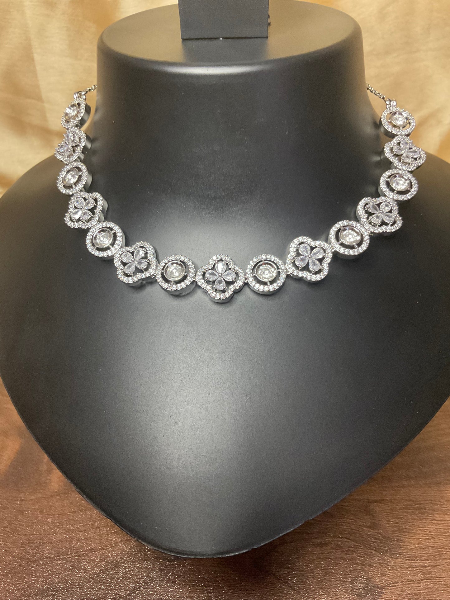 Silver Yuthika Necklace Set