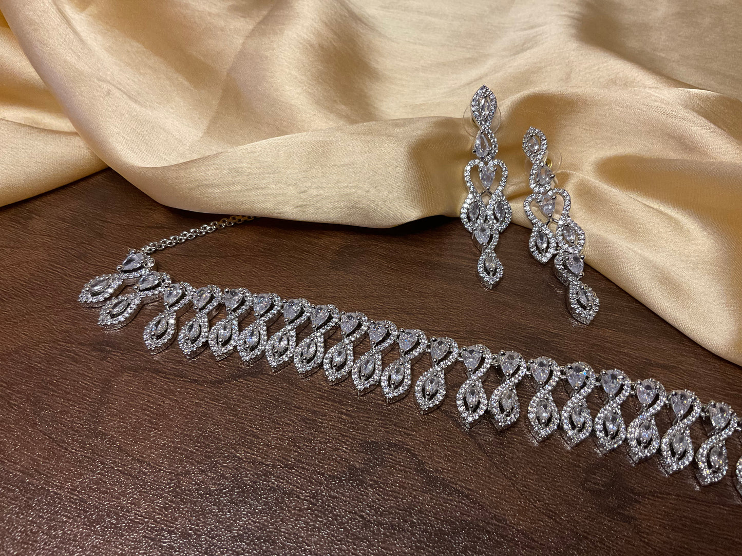 Silver Mantika Necklace Set