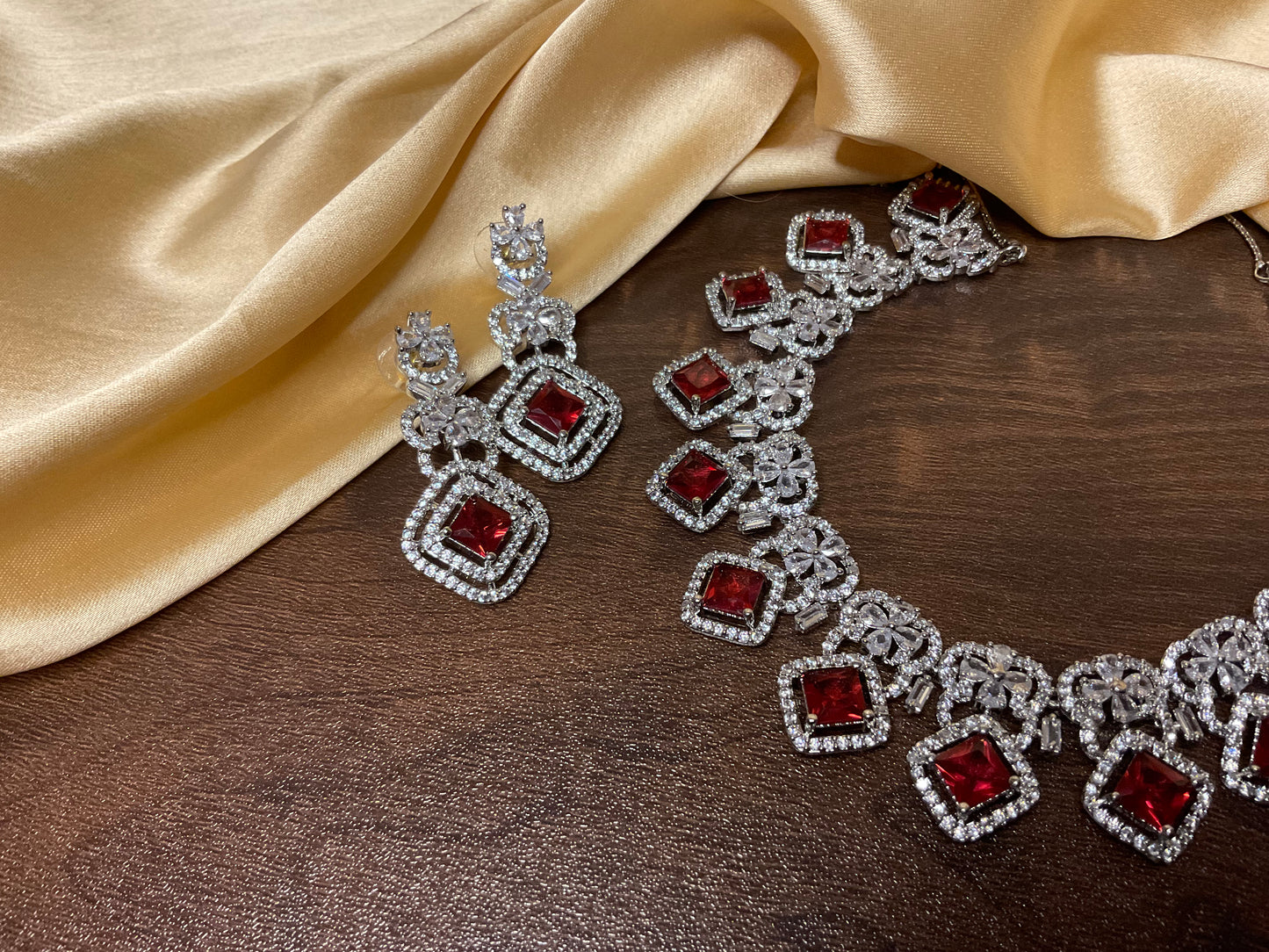 Red Manjusha Necklace Set