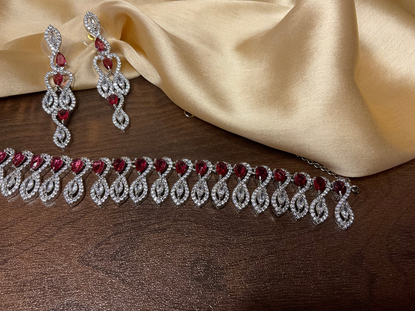 Red Mantika Necklace Set