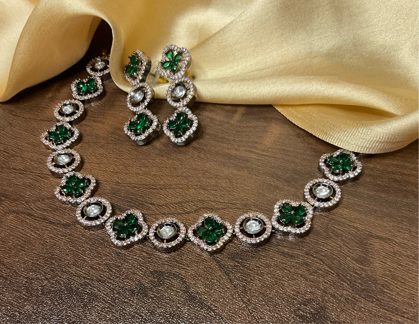 Green Yuthika Necklace Set